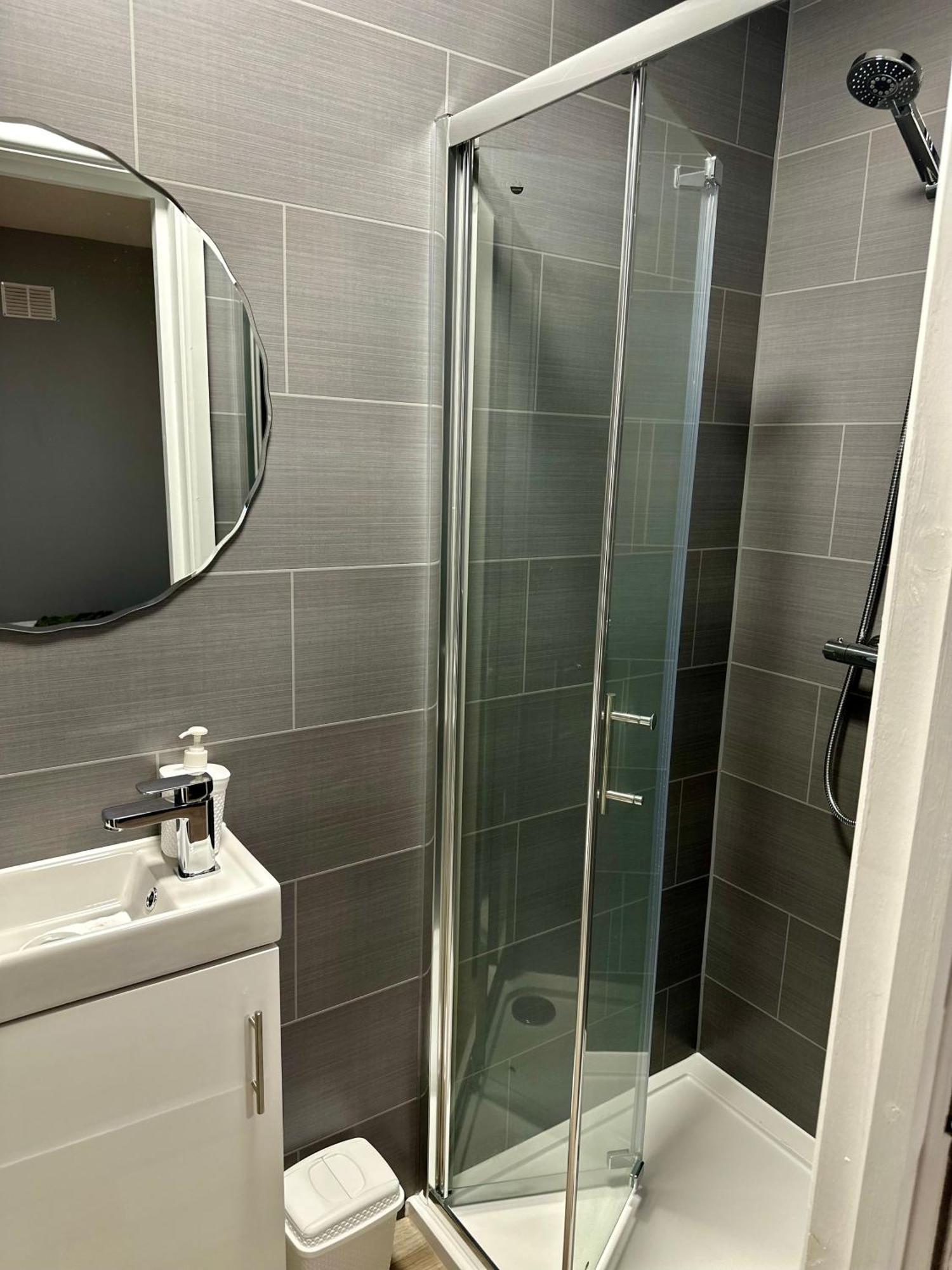 Cosy Ensuite Double Room, Near Heathrow Airport Northolt  Eksteriør bilde