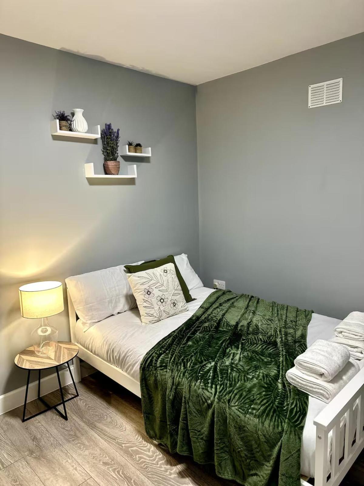 Cosy Ensuite Double Room, Near Heathrow Airport Northolt  Eksteriør bilde